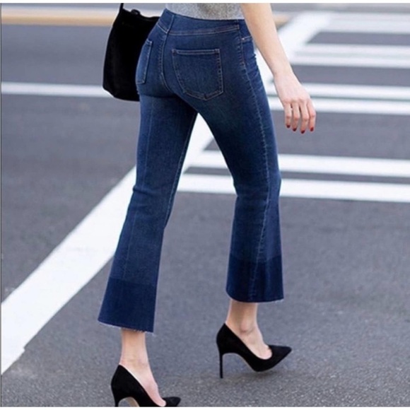 Spanx Cropped Flare Pull On Dip Dyed Medium Wash size Medium style 20231r - Picture 4 of 9